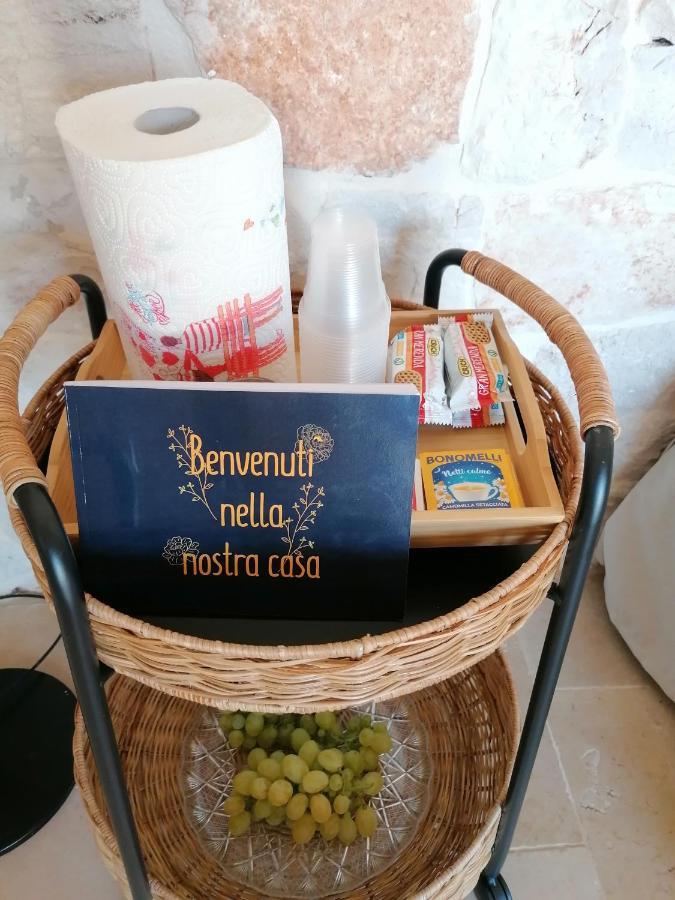 Gasthaus Trullo Del Sol Ceglie Messapica Exterior foto